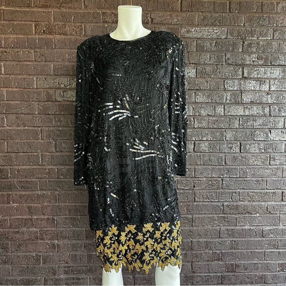 VINTAGE Night Vogue Black & Gold 100% Silk Sequin /Beaded Cocktail Dress Sz M